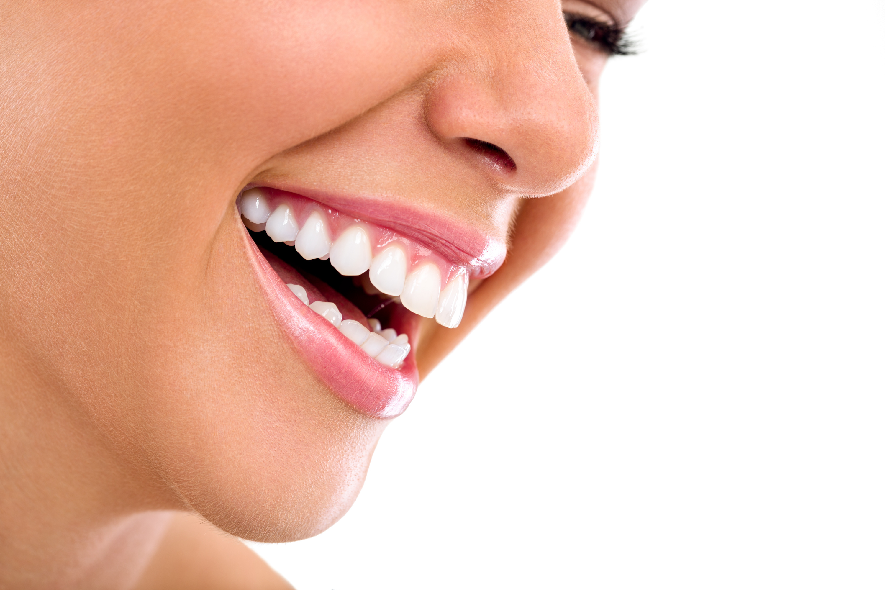 セラミック歯を安い費用に抑えるポイントと値段だけで選ばない重要性